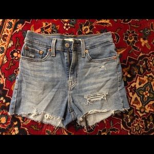 Levi’s shorts - Size 25 high waisted